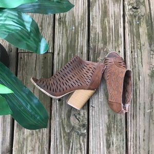 🌸Altar’d State Punched Booties Brown